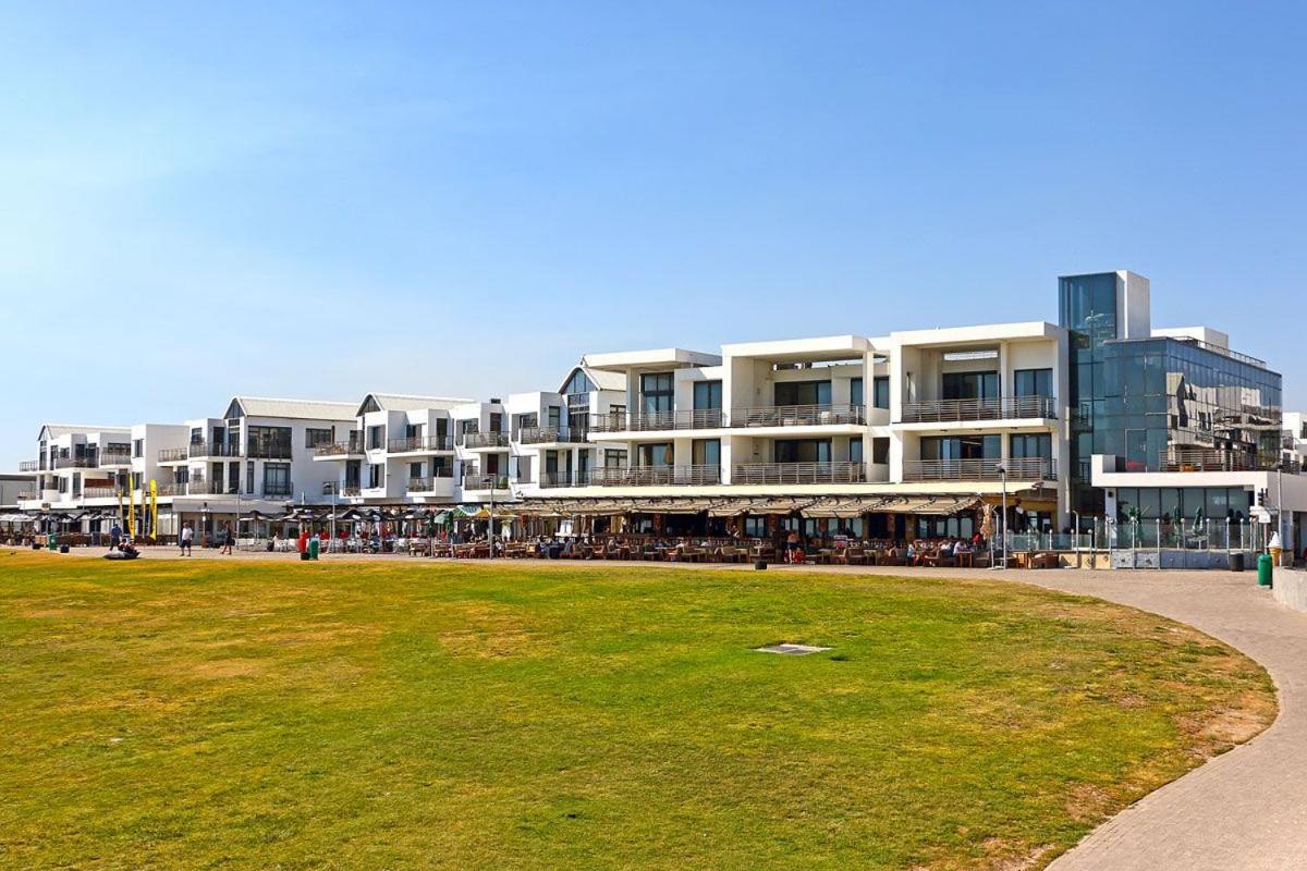 Eden On The Bay 118 By Hostagents Apartment Bloubergstrand Exterior foto